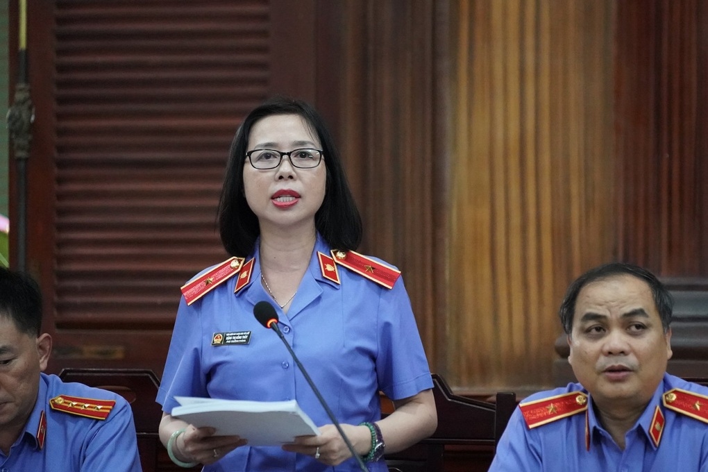 Bà Trương Mỹ Lan chỉ đạo bỏ 5 triệu USD vào 3 thùng xốp mang đi "biếu"