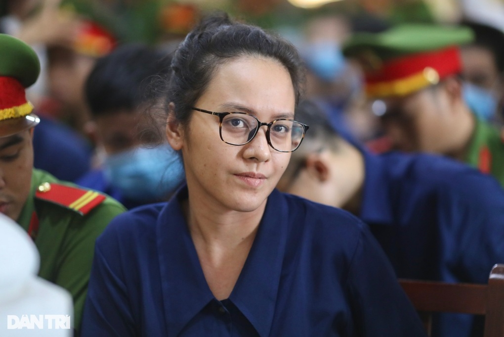 Bị cáo Trương Huệ Vân: Gọi Trương Mỹ Lan là mẹ nên làm theo chỉ đạo