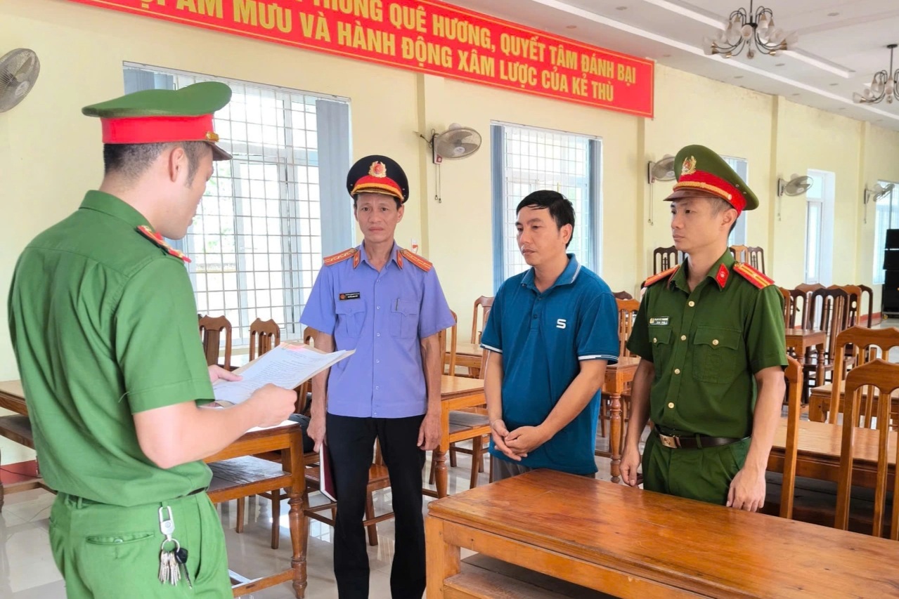 Tham ô tài sản, Chủ tịch hợp tác xã nông nghiệp Nam Thiện bị khởi tố