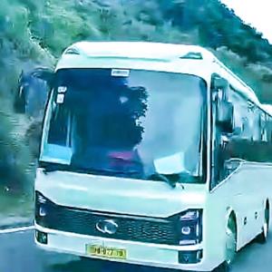 Người dân cung cấp clip vi phạm, cảnh sát giao thông xử phạt tài xế vượt ẩu trên đèo Khánh Lê