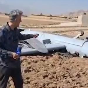 Iran công bố video xác UAV Hermes 900 của Israel bị bắn hạ ở tỉnh Isfahan
