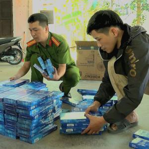 Chống buôn lậu, hàng giả 11-6: Khởi tố hai người buôn bán gần 4.300 bao thuốc lá lậu