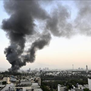 Chính phủ nhiều nước tiếp tục nỗ lực sơ tán công dân ra khỏi Israel, Iran