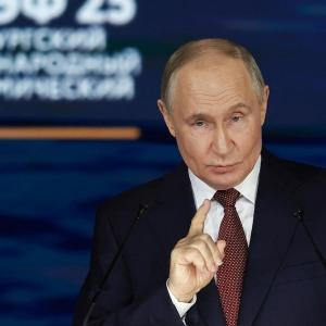 Ông Putin: Chiến sự Ukraine không làm suy sụp kinh tế Nga