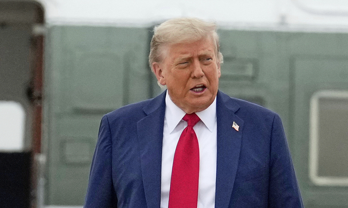 Ông Trump than phiền Mỹ nghỉ lễ quá nhiều