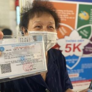 Tin vui cho hàng triệu người không có lương hưu được cấp thẻ BHYT miễn phí