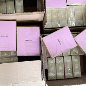7 người bị bắt vì liên quan 10.000 lọ nước hoa Chanel, Bvlgari, Ysl giả
