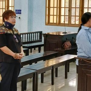 Nữ kế toán lấy tiền cơ quan đi mua đất bị phạt 20 năm tù