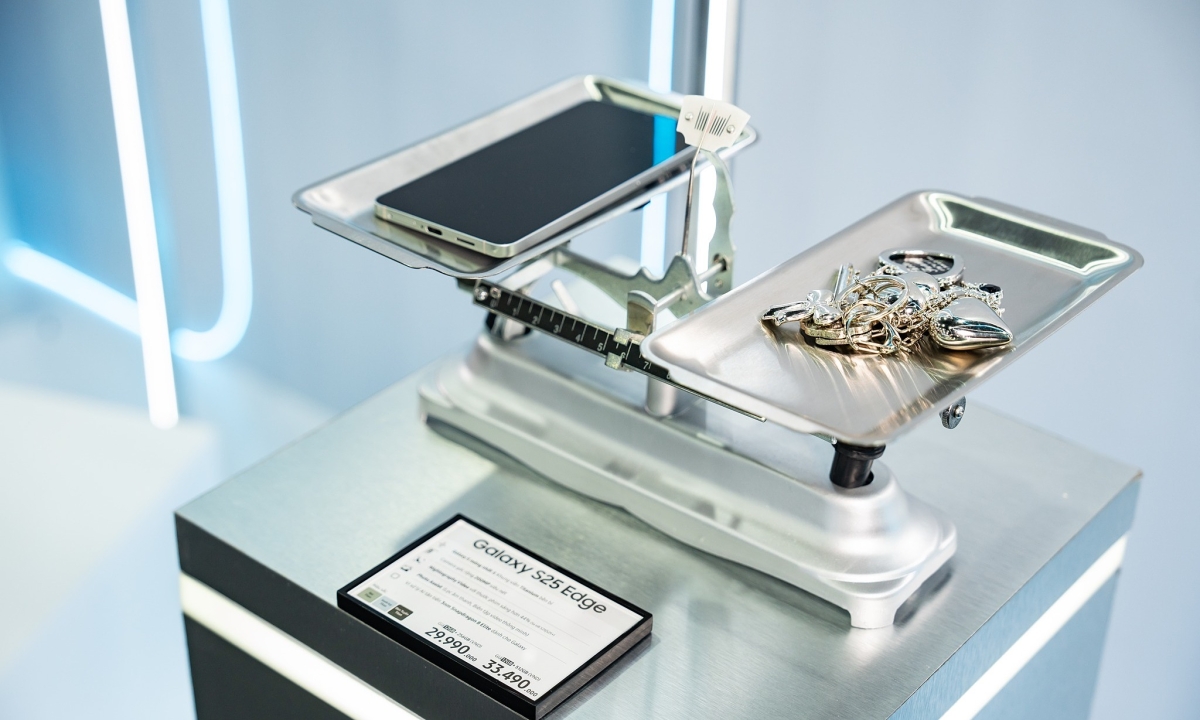 Smartphone mỏng nhẹ - chiến lược cạnh tranh mới của Samsung