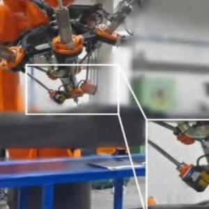 Robot thay thế công nhân lành nghề ở nhà máy drone