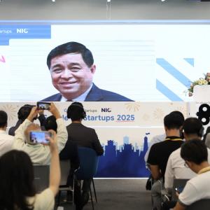 Phó thủ tướng đề nghị Google phổ cập AI cho doanh nghiệp Việt