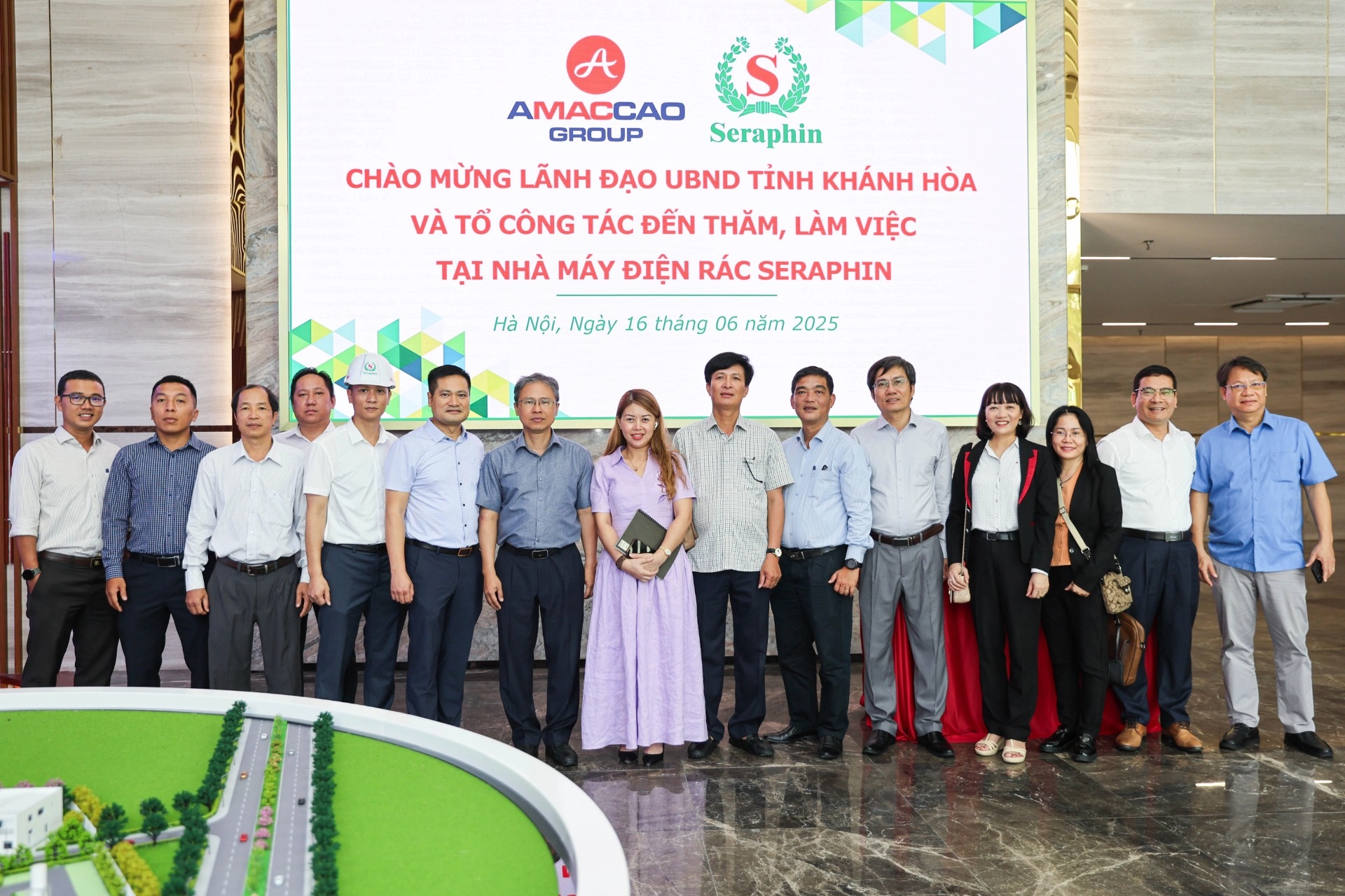Lãnh đạo tỉnh Khánh Hòa khảo sát Nhà máy điện rác Seraphin - Hà Nội
