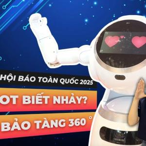 Nhảy cùng robot, tham quan bảo tàng 360 độ tại Hội Báo toàn quốc 2025