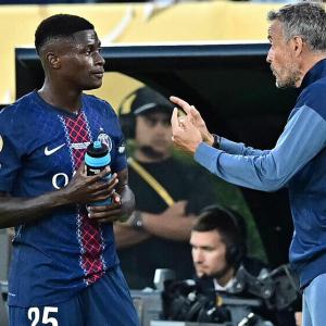 HLV Enrique: 'PSG khó tạo cơ hội trước Botafogo'