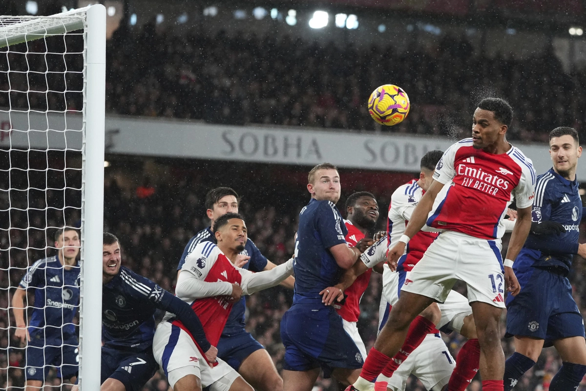 Siêu máy tính cảnh báo khởi đầu khó nhất cho Man Utd