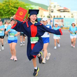Runner khoe thành tích, hẹn nhau 'thi lại' sau VM Quy Nhơn