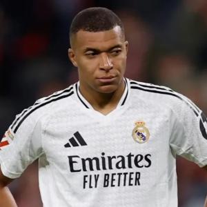 Kylian Mbappe nhập viện khẩn cấp, Real Madrid vô cùng lo lắng