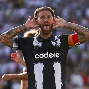 Sergio Ramos lập công, phá hỏng ngày ra mắt của HLV Inter Milan