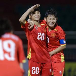 HLV người Nhật Bản bình luận về siêu phẩm của U19 nữ Việt Nam
