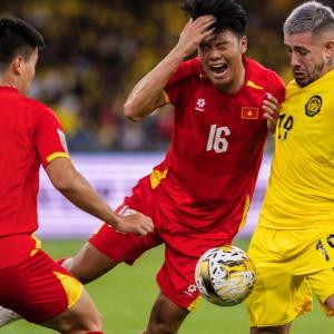 Chuyên gia tuyên bố bất ngờ về việc tuyển Malaysia nhập tịch ồ ạt