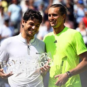 Zverev thua Taylor Fritz ở chung kết Stuttgart Open 2025
