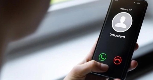 Nhiều người trẻ mất tiền oan vì thủ đoạn giả công an gọi điện lừa đảo