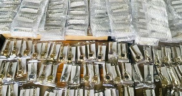 Thu giữ 450 đồng hồ giả nhãn hiệu Rolex nhập lậu qua cửa khẩu Trà Lĩnh