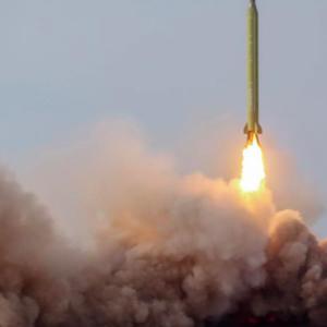 Iran phóng loạt tên lửa đạn đạo quy mô lớn vào Israel