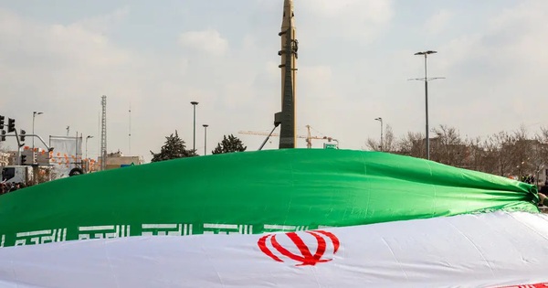Nhà Trắng: Iran có thể chế tạo vũ khí hạt nhân trong “vài tuần”