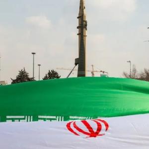 Nhà Trắng: Iran có thể chế tạo vũ khí hạt nhân trong “vài tuần”