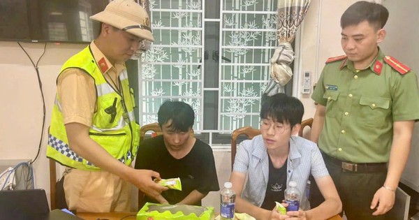 Phát hiện 2 thanh niên ngoại quốc bị dụ dỗ “việc nhẹ lương cao”, lạc sang Việt Nam