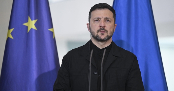 Ông Zelenskyy chỉ trích Mỹ “thiếu mạnh mẽ”, tuyên bố: Chủ quyền Ukraine không phải thứ để mặc cả