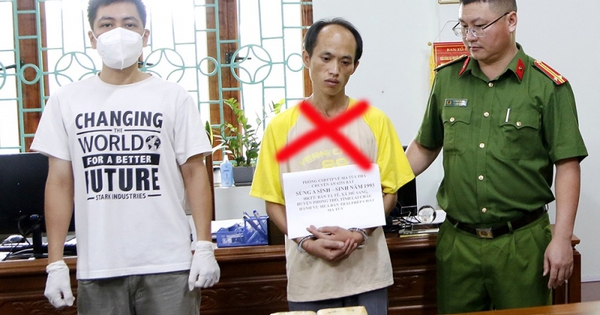 Lai Châu: Bắt quả tang đối tượng vận chuyển 8 bánh ma túy