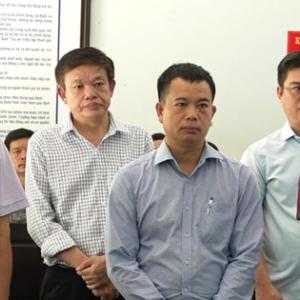 Nguyên giám đốc Trung tâm Đăng kiểm xe cơ giới ở Huế cùng thuộc cấp lĩnh án vì nhận hối lộ
