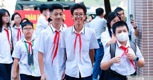 Bản tin 22/6: 8,4 điểm mỗi môn mới đỗ vào lớp 6 trường hot ở Hà Nội