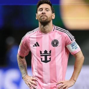Messi tiết lộ lý do đặc biệt khiến anh và Ronaldo không thể là bạn bè
