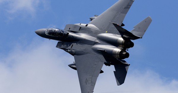 Không quân Mỹ biến F-15E thành “xe tải tên lửa”: Bí mật vừa được hé lộ