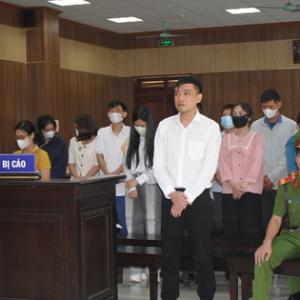 Giám đốc văn phòng đăng ký đất đai và 43 thuộc cấp ở Thanh Hóa lĩnh án