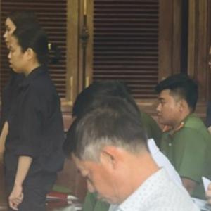 Nhân viên thu phí lãnh án vì tham ô hơn 8,2 tỷ đồng của Bệnh viện Thủ Đức