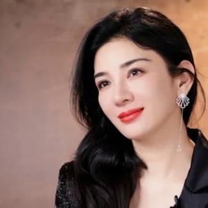 Nữ diễn viên kiếm hơn 280 triệu đồng mỗi ngày vẫn than khổ