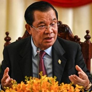 Ông Hun Sen lên tiếng việc triển khai quân, vũ khí sát biên giới Thái Lan