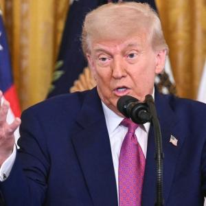 Ông Trump: Quân đội Mỹ sẽ trả đũa "tất tay" nếu Iran tấn công