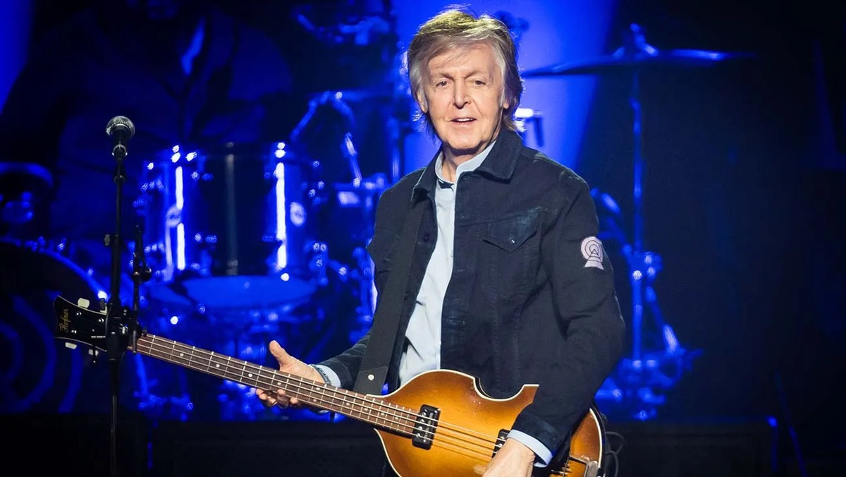 Paul McCartney tặng máy bay riêng giúp cựu binh 102 tuổi đoàn tụ với người yêu?