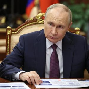 Tổng thống Putin: Nga nhiều lần khẳng định với Israel rằng Iran không theo đuổi vũ khí hạt nhân