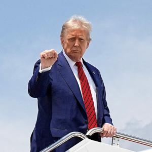 Ông Trump được Pakistan đề cử giải Nobel Hòa bình, than 'làm gì cũng không được trao'