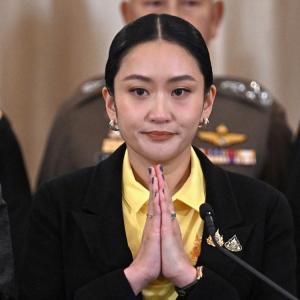 Bà Paetongtarn đến biên giới hòa giải với quân đội