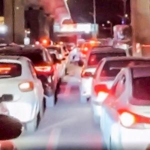 Dân Iran tháo chạy về phía biển, khu trung tâm Tehran vắng tanh như thời COVID-19