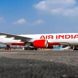 Máy bay Air India lại gặp sự cố kỹ thuật giữa không trung, phải quay đầu về Hong Kong