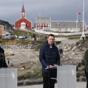 Tin tức thế giới 16-6: Nhà máy lọc dầu Ukraine bị nã tên lửa; Ông Macron tới Greenland
