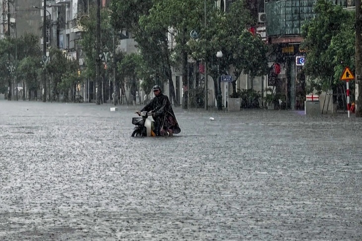 Hệ thống thoát nước "bế tắc", thành phố Bắc Giang ngập sâu